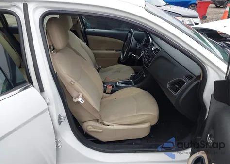 2012 Chrysler 200 Touring z USA, uszkodzony, nr VIN 1C3CCBBB9CN160761